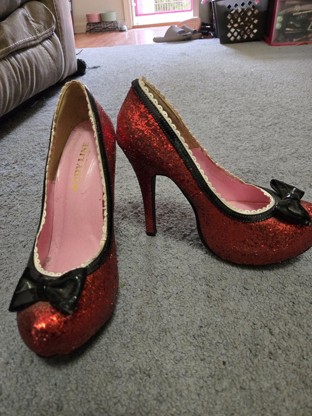 Red Glitter High Heel Pumps with Bow